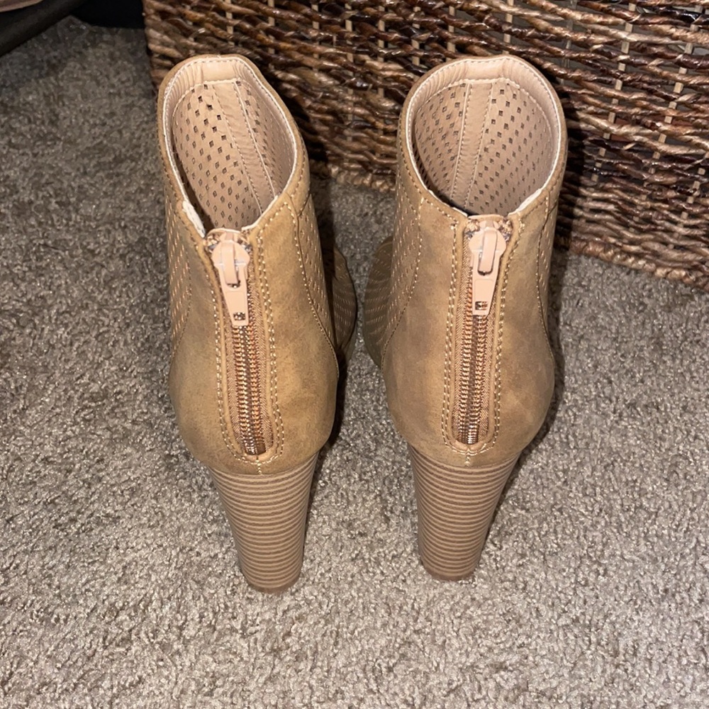 Report Peep toe bootie - Picture 3 of 3